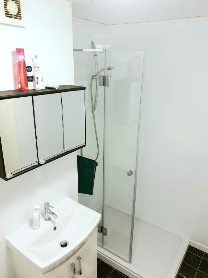 Elephant & Castle - Zone 2 - Private Rooms - Shared Bathroom London Ngoại thất bức ảnh