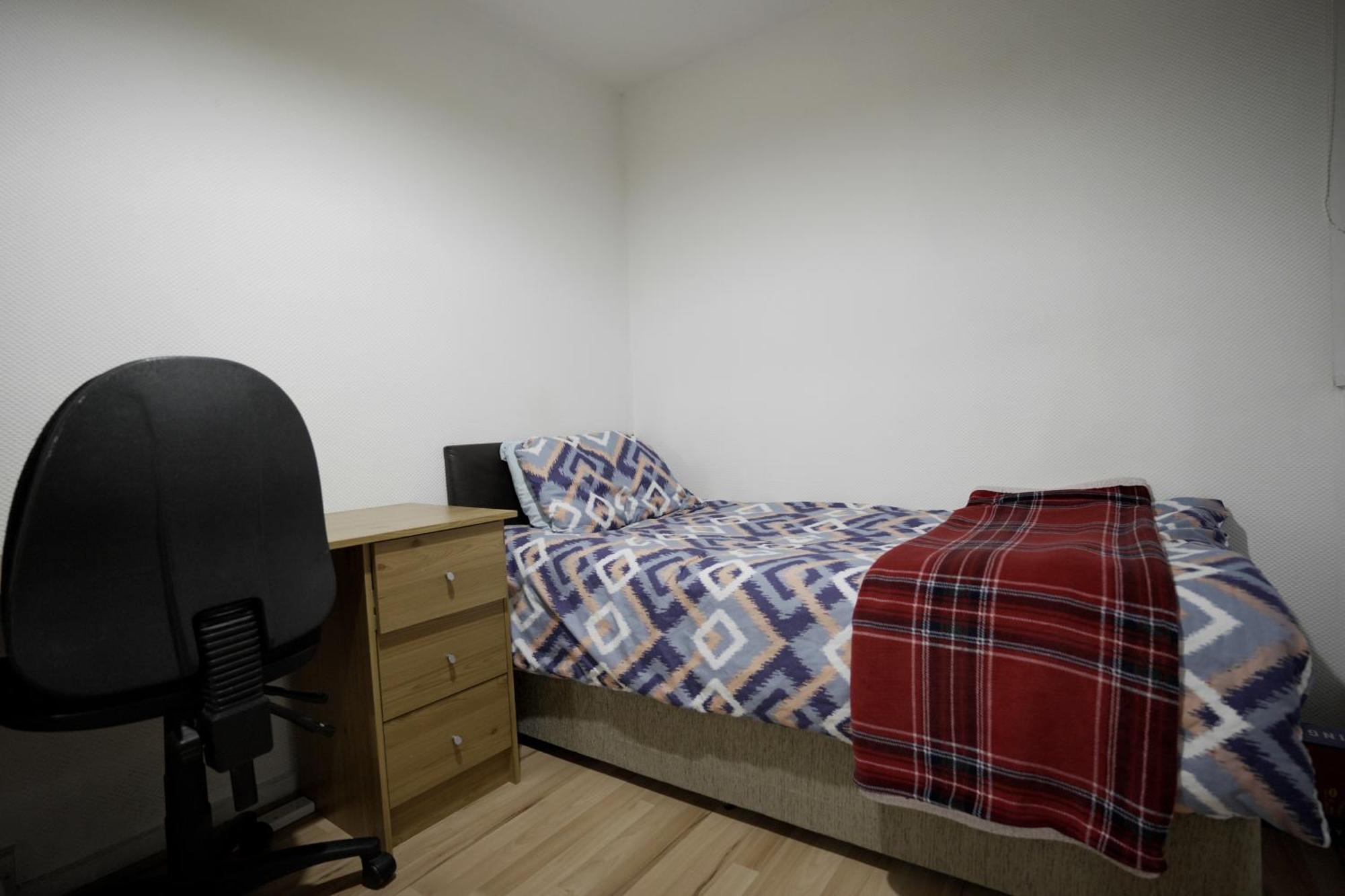 Elephant & Castle - Zone 2 - Private Rooms - Shared Bathroom London Ngoại thất bức ảnh